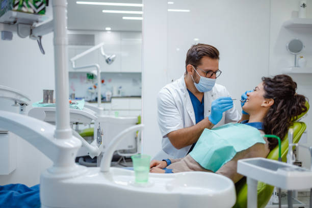 Best Tooth Extraction  in Candlewick Lake, IL